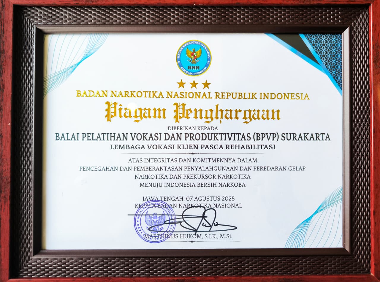 BPVP Surakarta Terima Penghargaan dari BNN RI